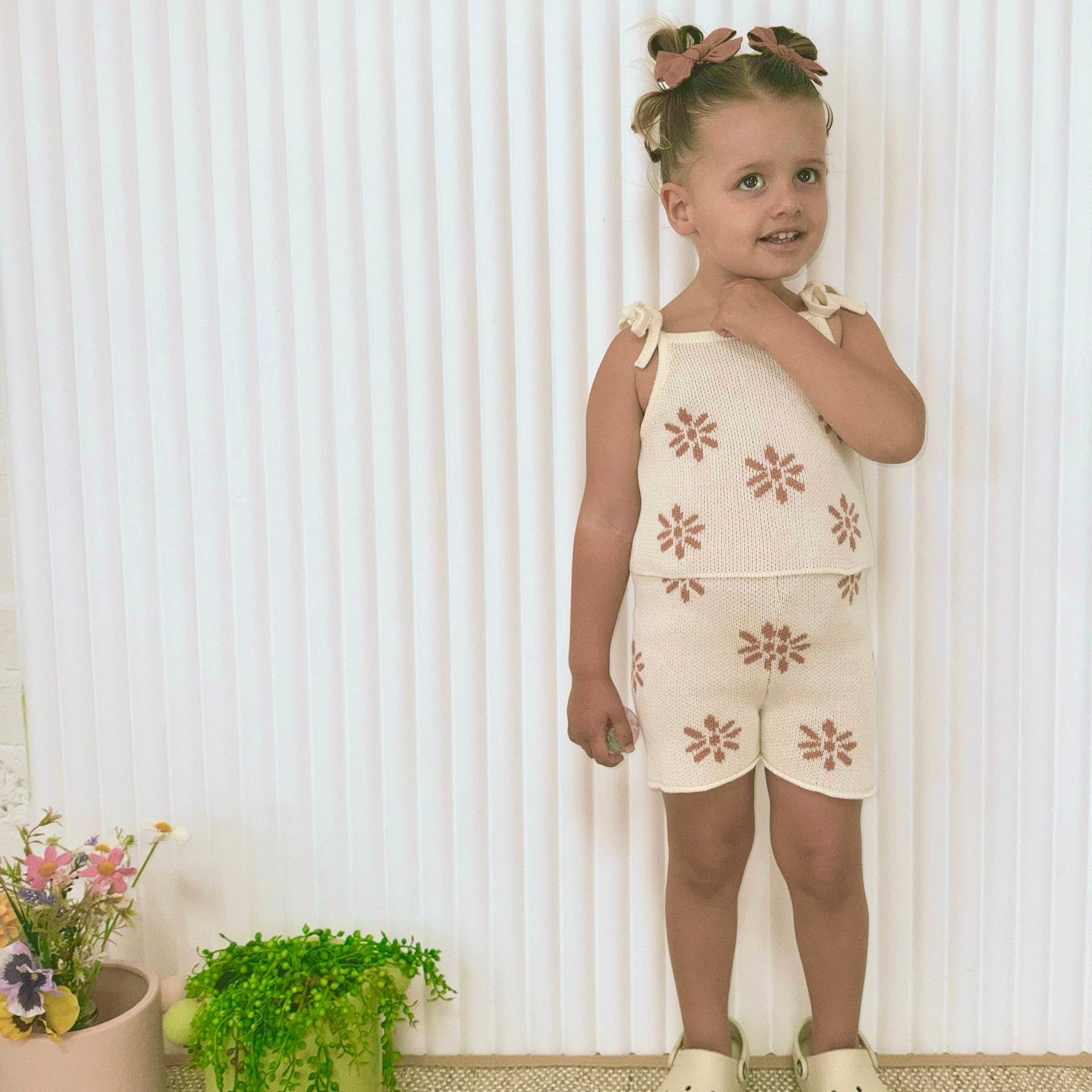 Girls Shorts and Tank Top Neutral Flower Set