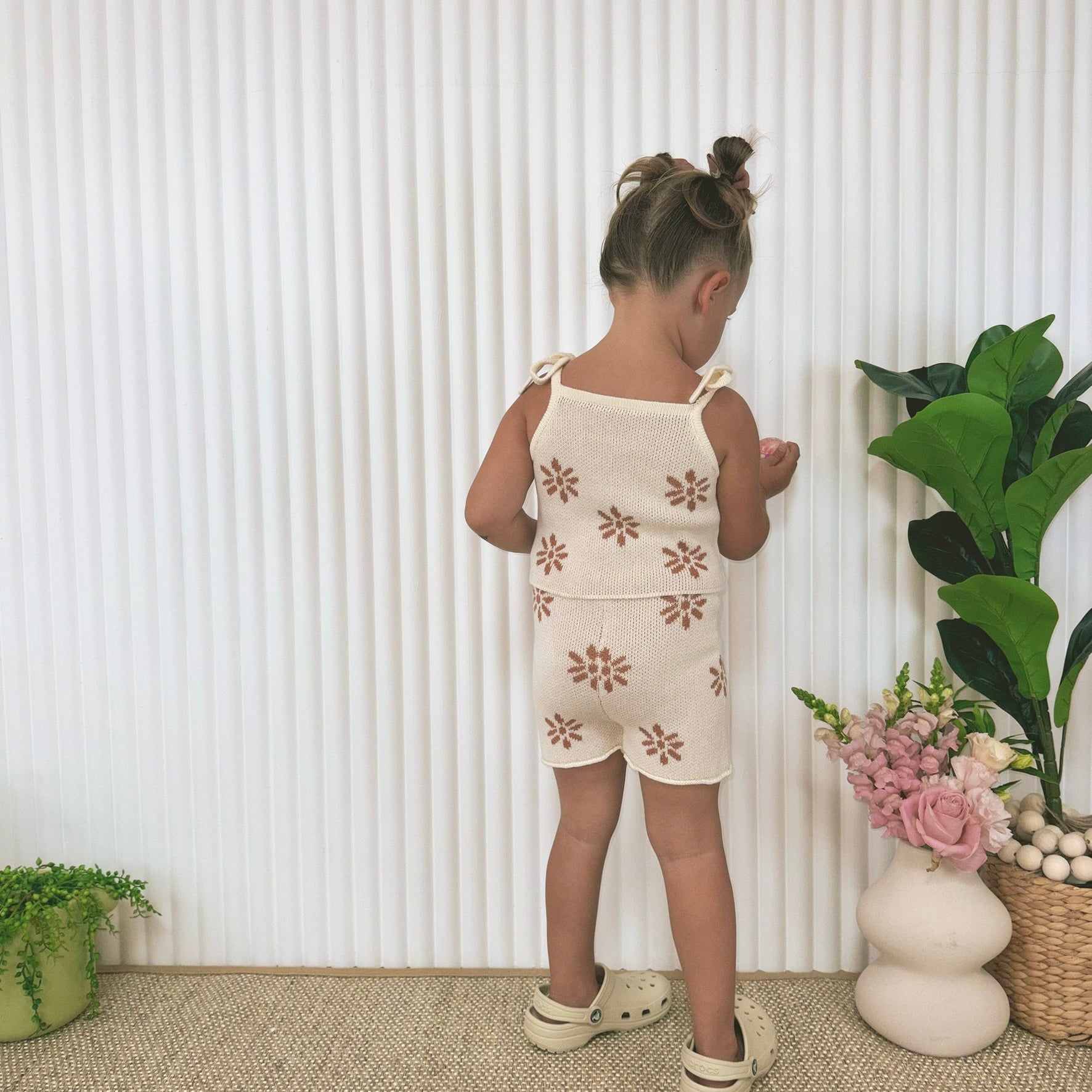 Girls Shorts and Tank Top Neutral Flower Set